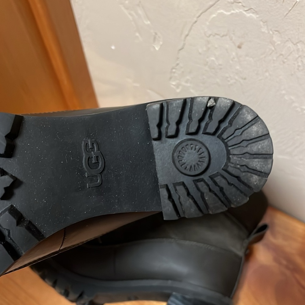 UGG REDWOOD OLIVE LACE UP ANKLE BOOTS - Picture 9 of 10
